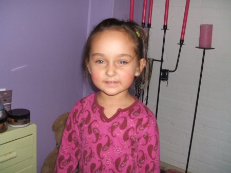 Kleine Julie, net wakker....Wat hou ik toch van mijn kind!!!